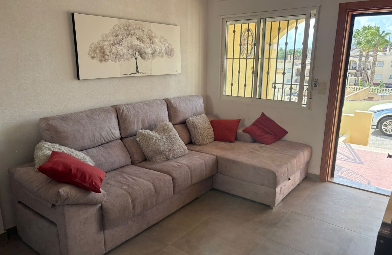2 bedroom Bungalow for sale in Algorfa with pool - € 150,000 (Ref: 9310477)
