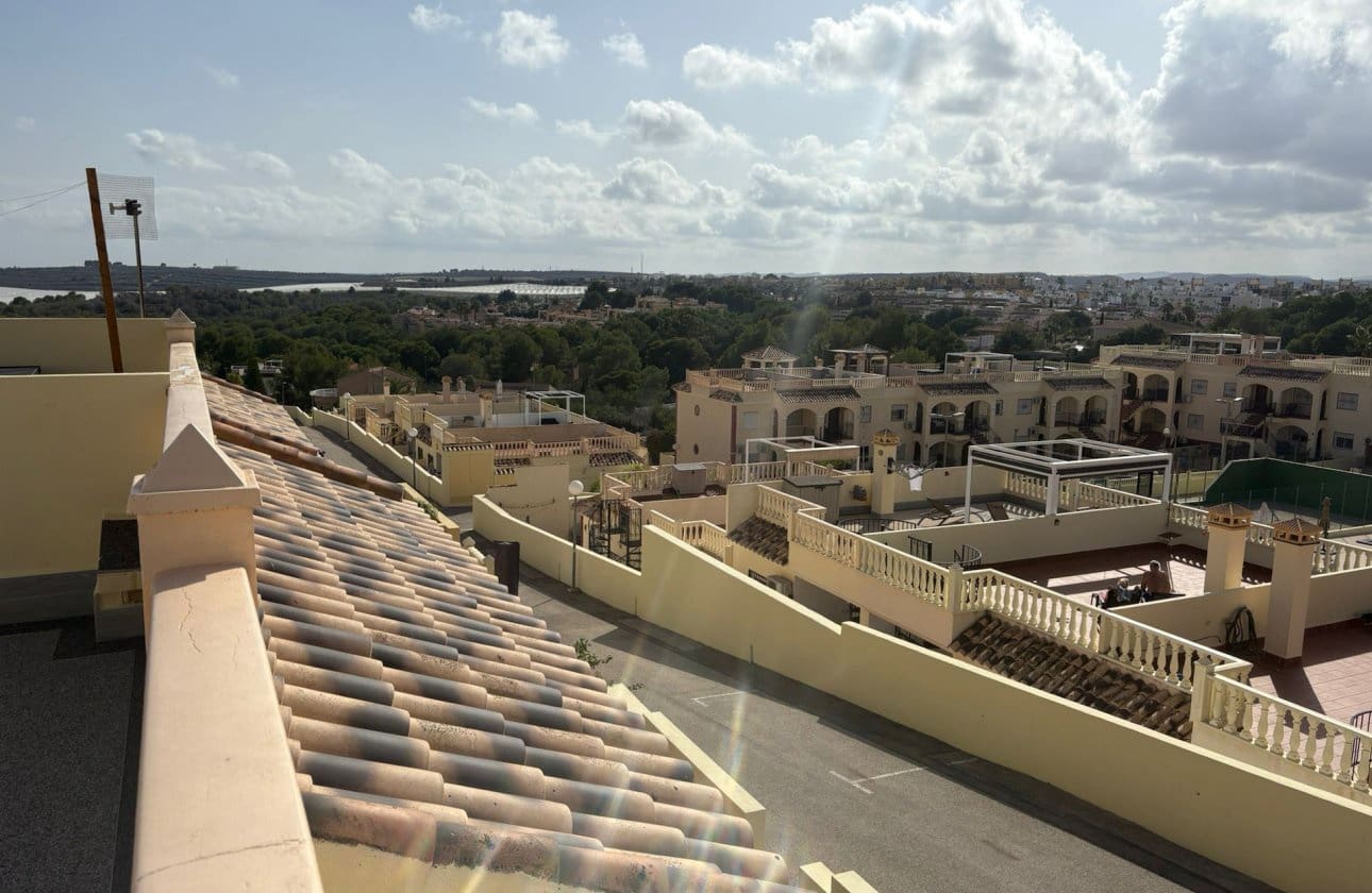 2 bedroom Bungalow for sale in Algorfa with pool - € 150,000 (Ref: 9310477)