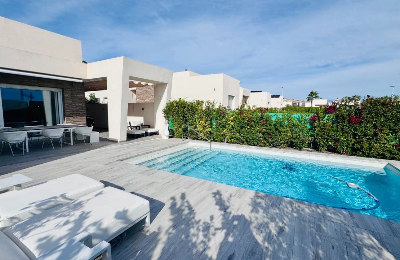 2 Zimmer Villa zu verkaufen in Algorfa mit Pool Garage - 660.000 € (Ref: 9336939)