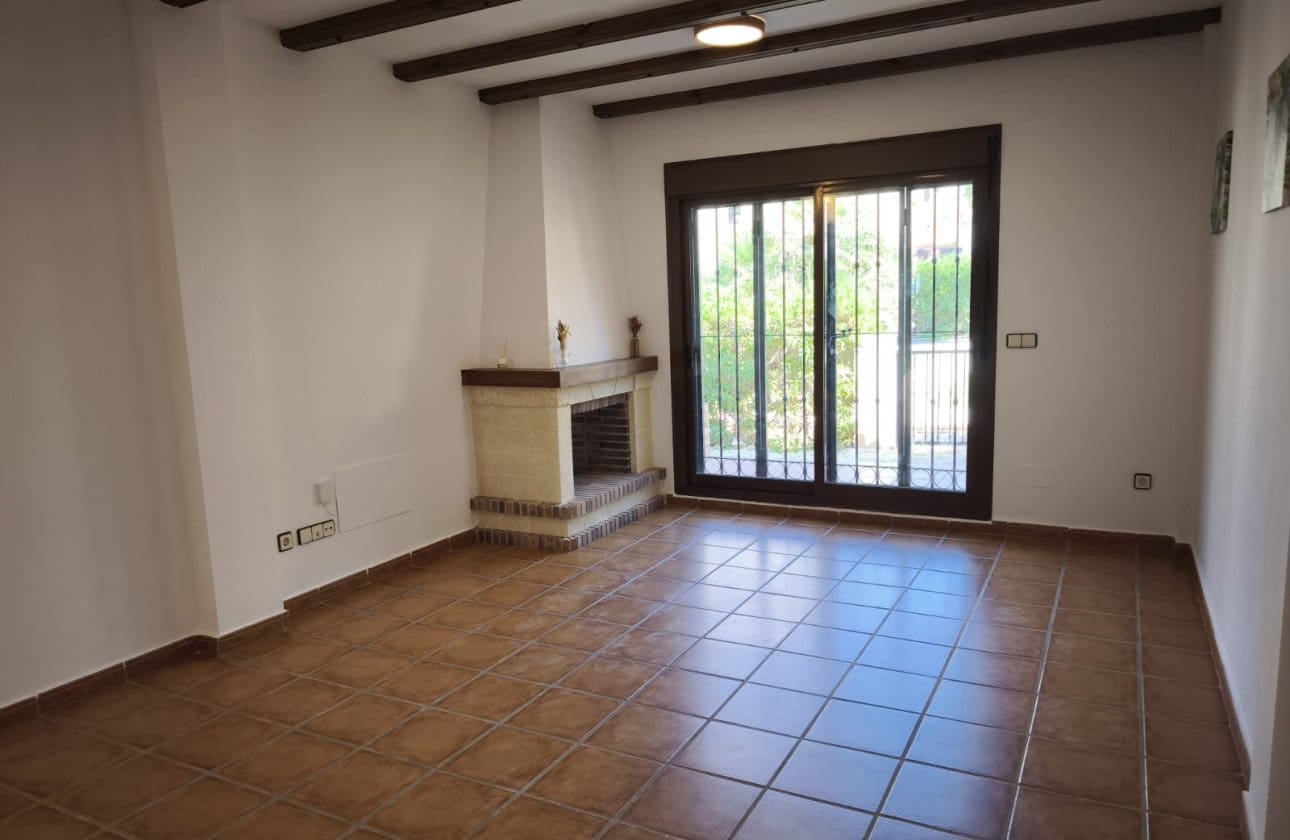 3 quarto Moradia Geminada para venda em Algorfa com piscina - 220 000 € (Ref: 9337290)