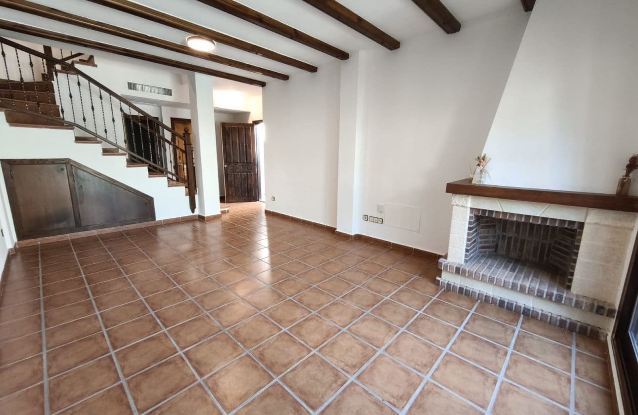 3 quarto Moradia Geminada para venda em Algorfa com piscina - 220 000 € (Ref: 9337290)