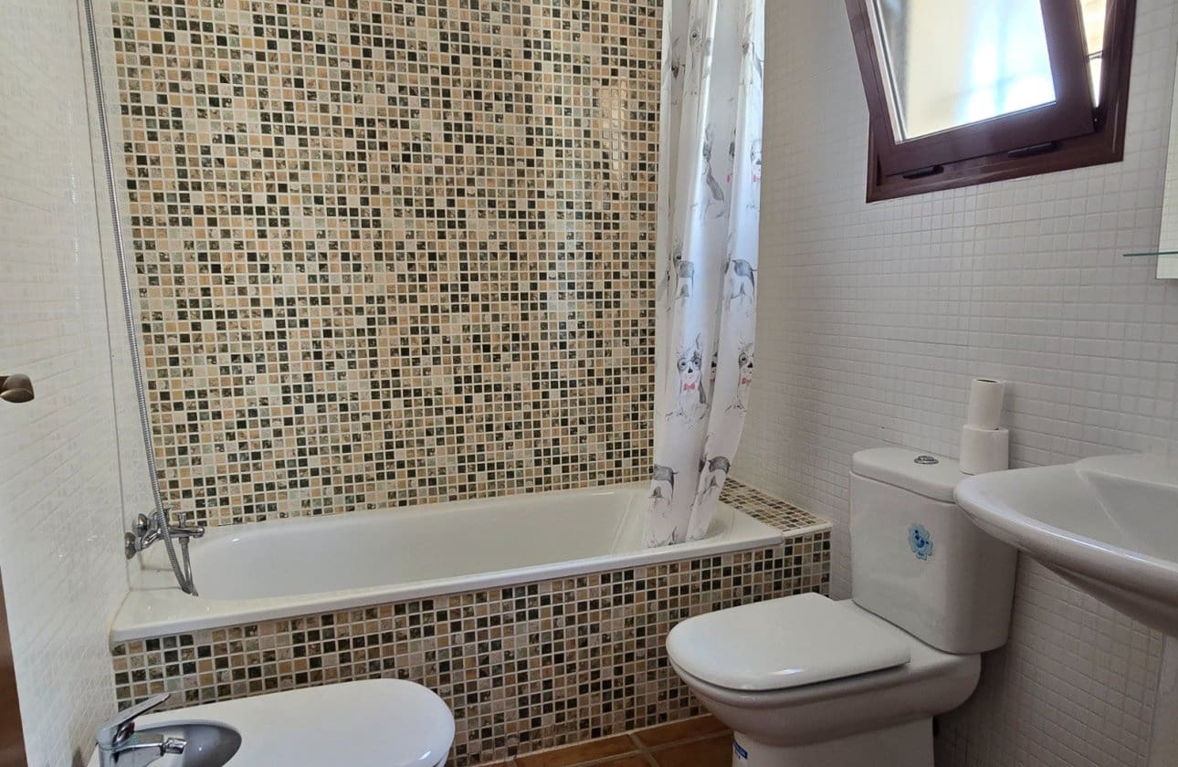 3 quarto Moradia Geminada para venda em Algorfa com piscina - 220 000 € (Ref: 9337290)