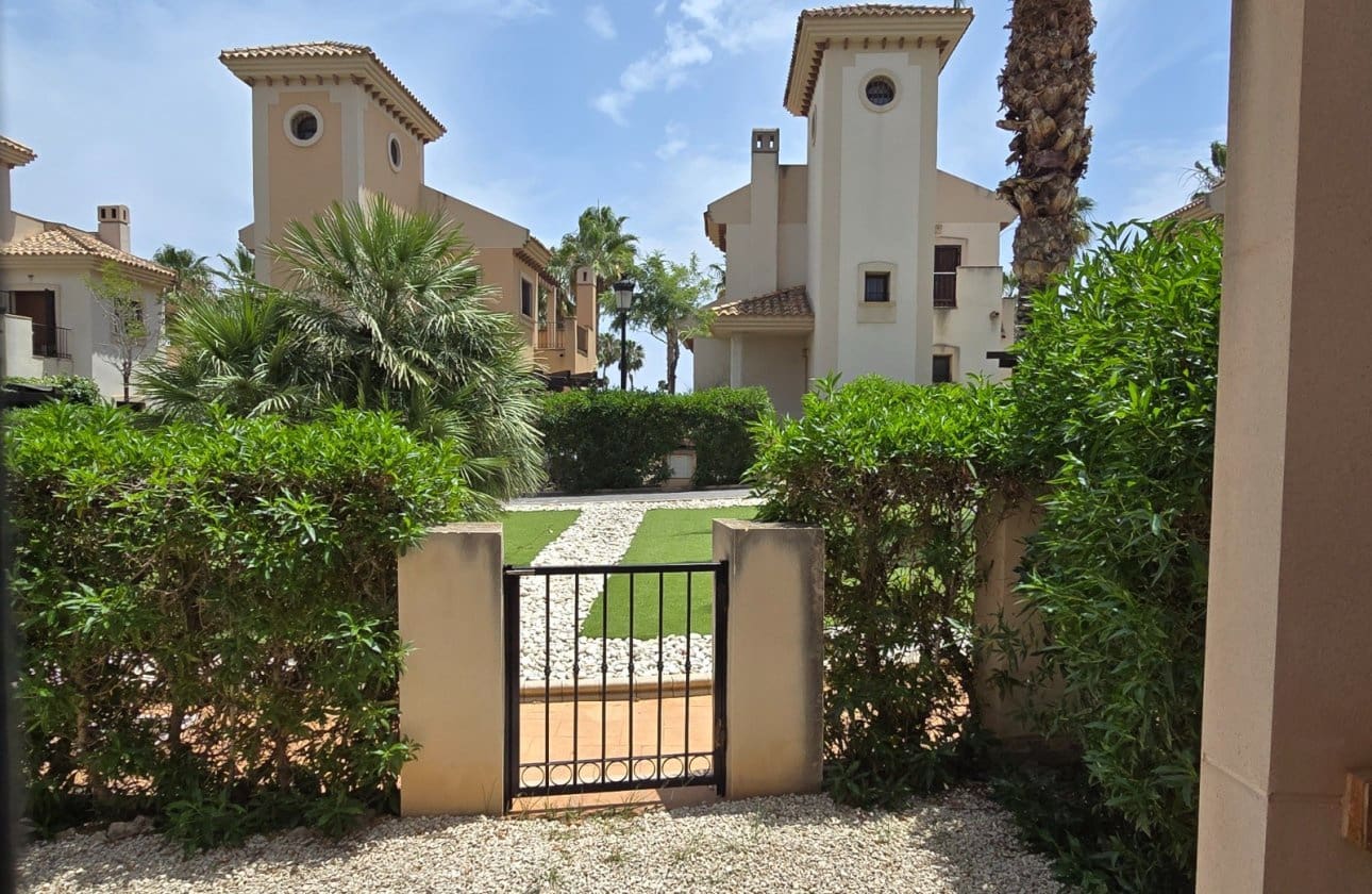 3 quarto Moradia Geminada para venda em Algorfa com piscina - 220 000 € (Ref: 9337290)