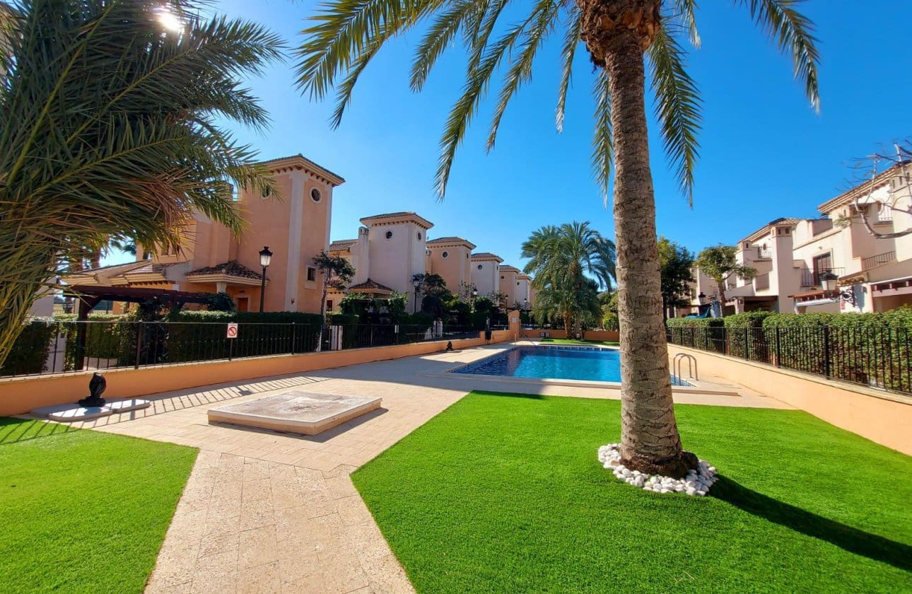 3 quarto Moradia Geminada para venda em Algorfa com piscina - 220 000 € (Ref: 9337290)