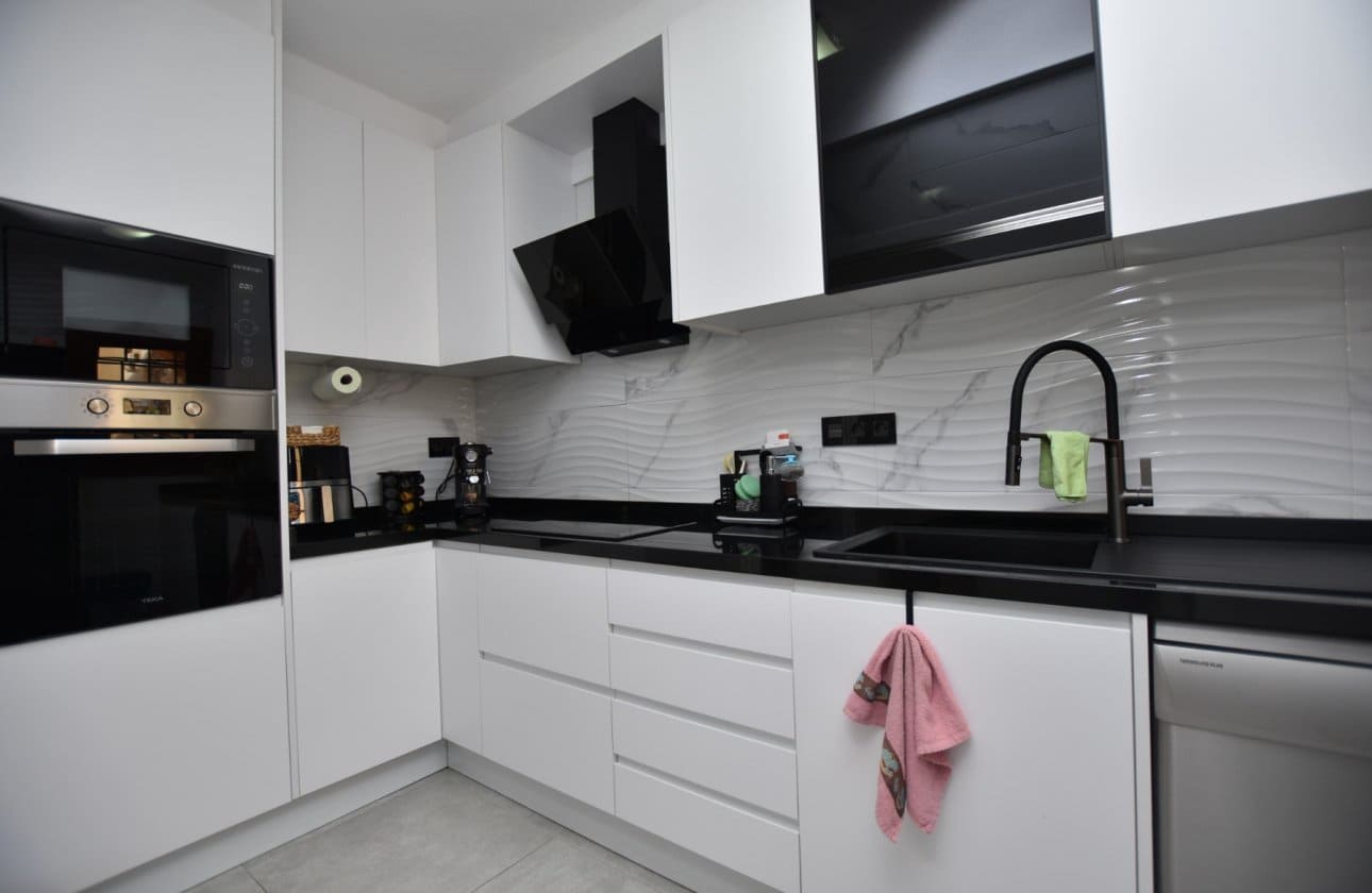 3 bedroom Townhouse for sale in Algorfa with pool - € 195,000 (Ref: 9337291)