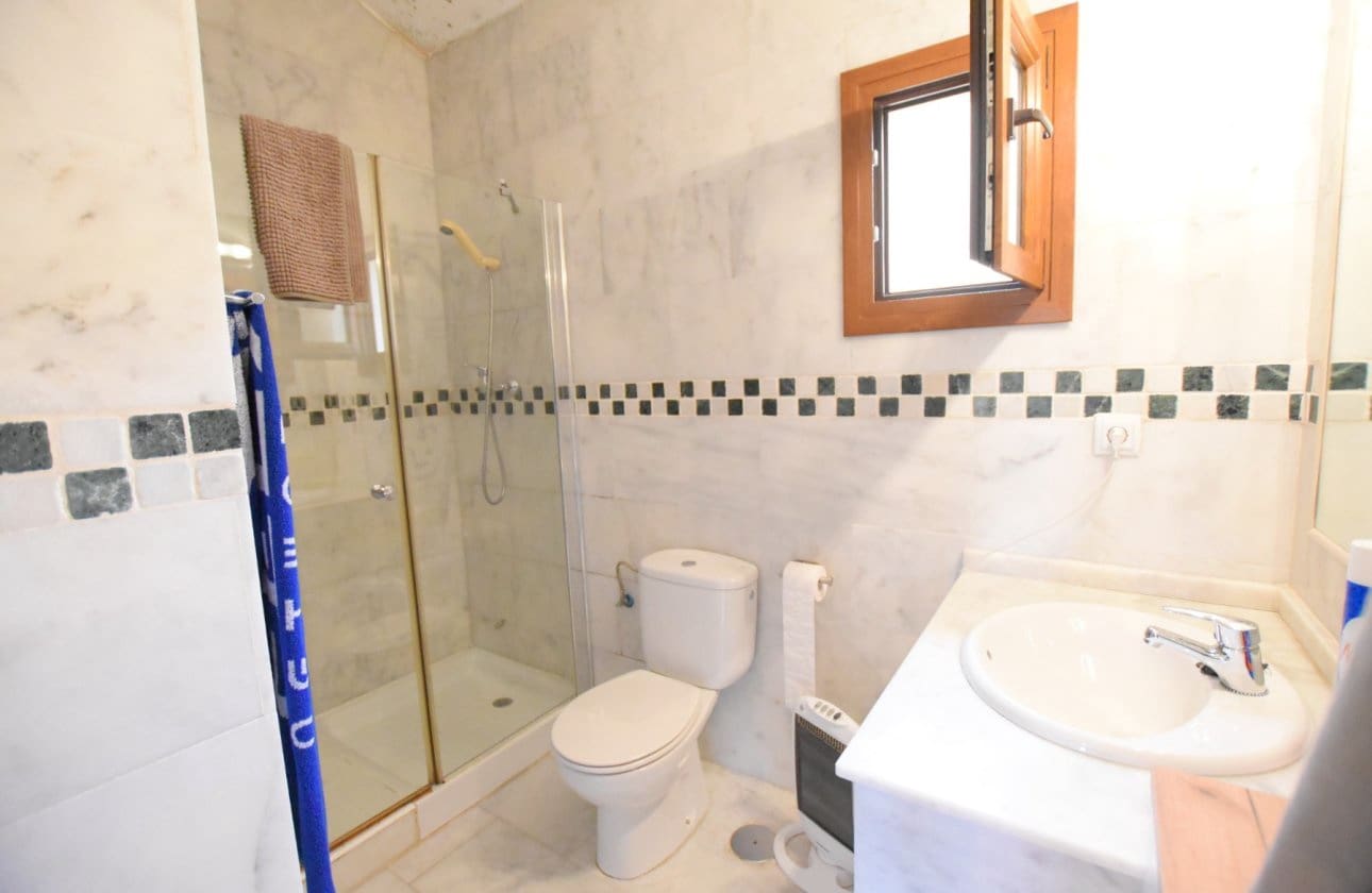 3 bedroom Townhouse for sale in Algorfa with pool - € 195,000 (Ref: 9337291)