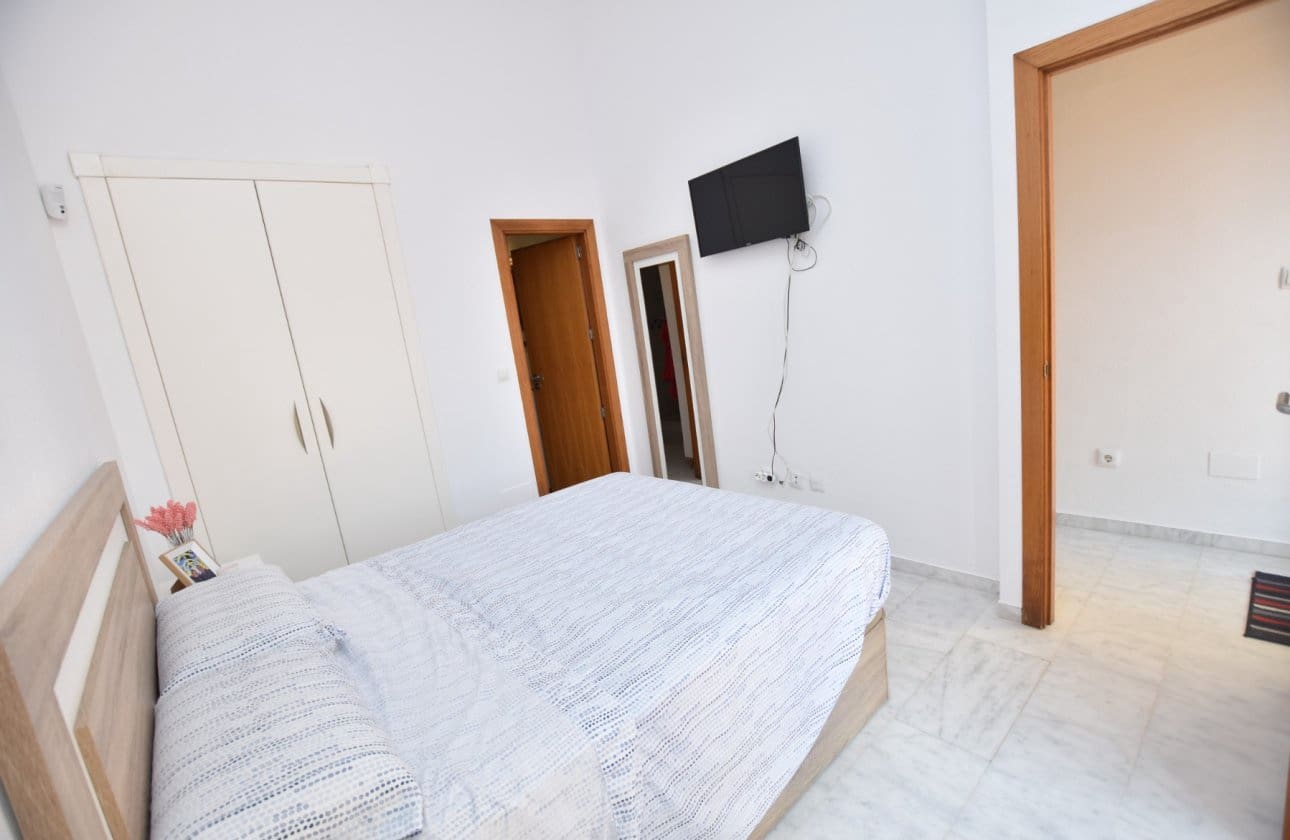 3 bedroom Townhouse for sale in Algorfa with pool - € 195,000 (Ref: 9337291)