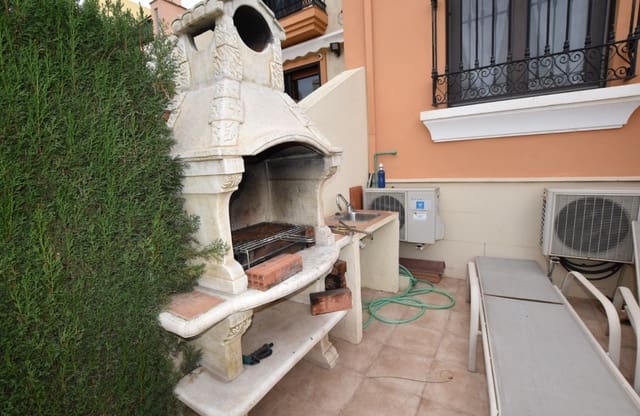 3 bedroom Townhouse for sale in Algorfa with pool - € 195,000 (Ref: 9337291)