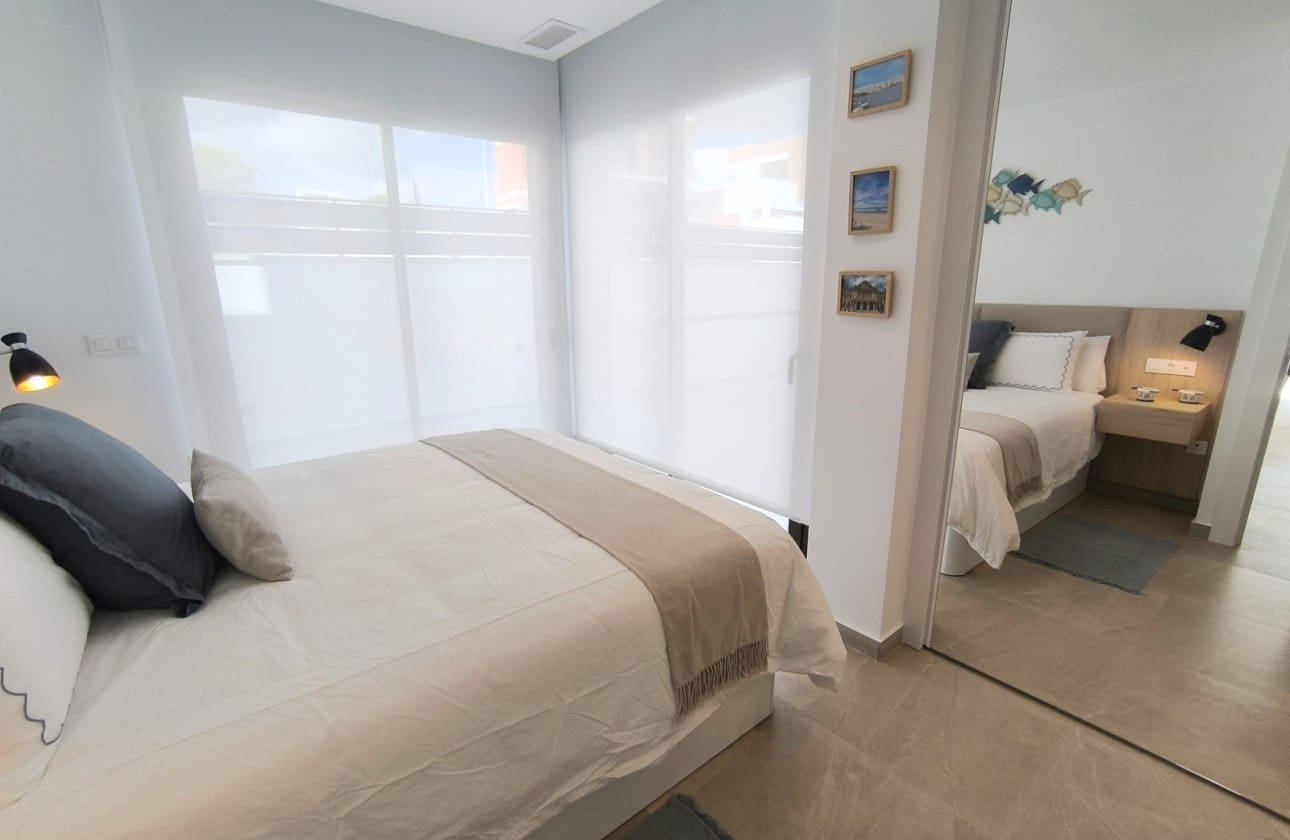 3 makuuhuone Paritalo myytävänä paikassa Algorfa mukana uima-altaan 
autotalli - 485 000 € (Ref: 9378545)