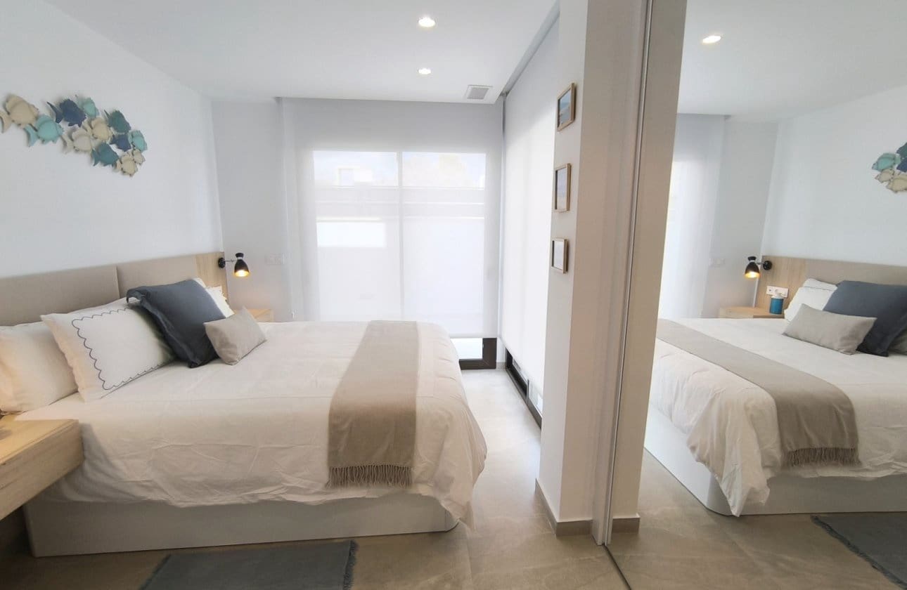 3 makuuhuone Paritalo myytävänä paikassa Algorfa mukana uima-altaan 
autotalli - 485 000 € (Ref: 9378545)