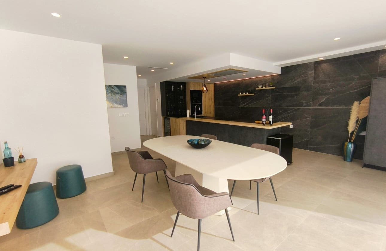 3 makuuhuone Paritalo myytävänä paikassa Algorfa mukana uima-altaan 
autotalli - 485 000 € (Ref: 9378545)