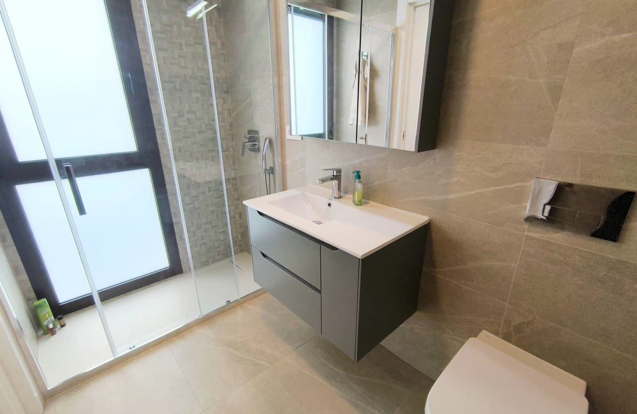 3 makuuhuone Paritalo myytävänä paikassa Algorfa mukana uima-altaan 
autotalli - 485 000 € (Ref: 9378545)