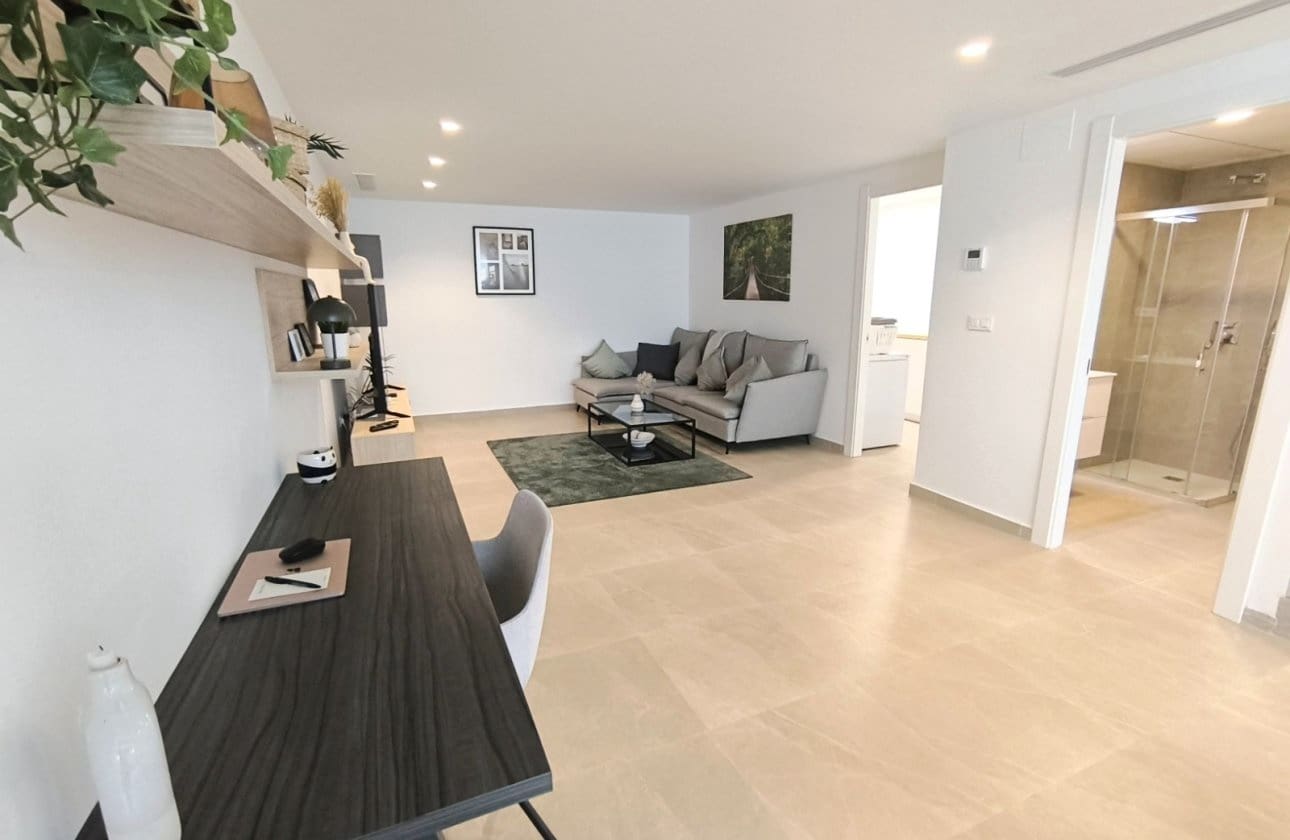 3 makuuhuone Paritalo myytävänä paikassa Algorfa mukana uima-altaan 
autotalli - 485 000 € (Ref: 9378545)