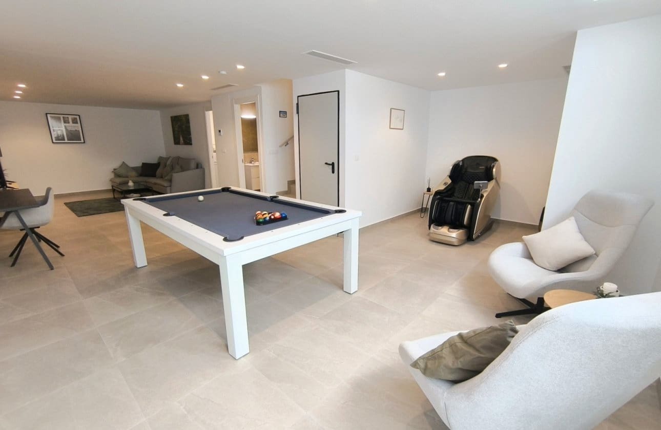 3 makuuhuone Paritalo myytävänä paikassa Algorfa mukana uima-altaan 
autotalli - 485 000 € (Ref: 9378545)