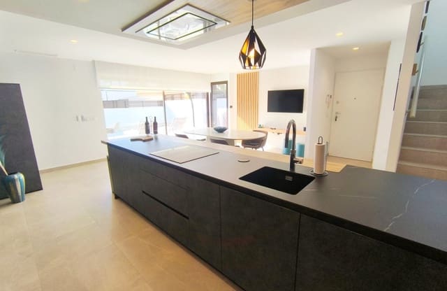 3 makuuhuone Paritalo myytävänä paikassa Algorfa mukana uima-altaan 
autotalli - 485 000 € (Ref: 9378545)