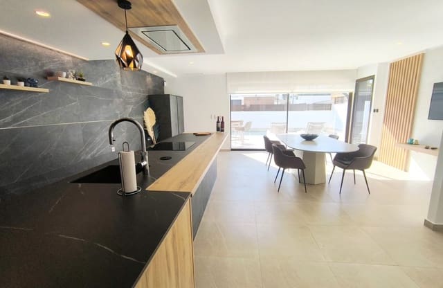 3 makuuhuone Paritalo myytävänä paikassa Algorfa mukana uima-altaan 
autotalli - 485 000 € (Ref: 9378545)