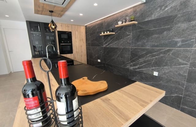 3 makuuhuone Paritalo myytävänä paikassa Algorfa mukana uima-altaan 
autotalli - 485 000 € (Ref: 9378545)