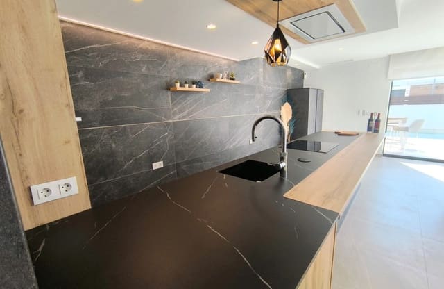 3 makuuhuone Paritalo myytävänä paikassa Algorfa mukana uima-altaan 
autotalli - 485 000 € (Ref: 9378545)