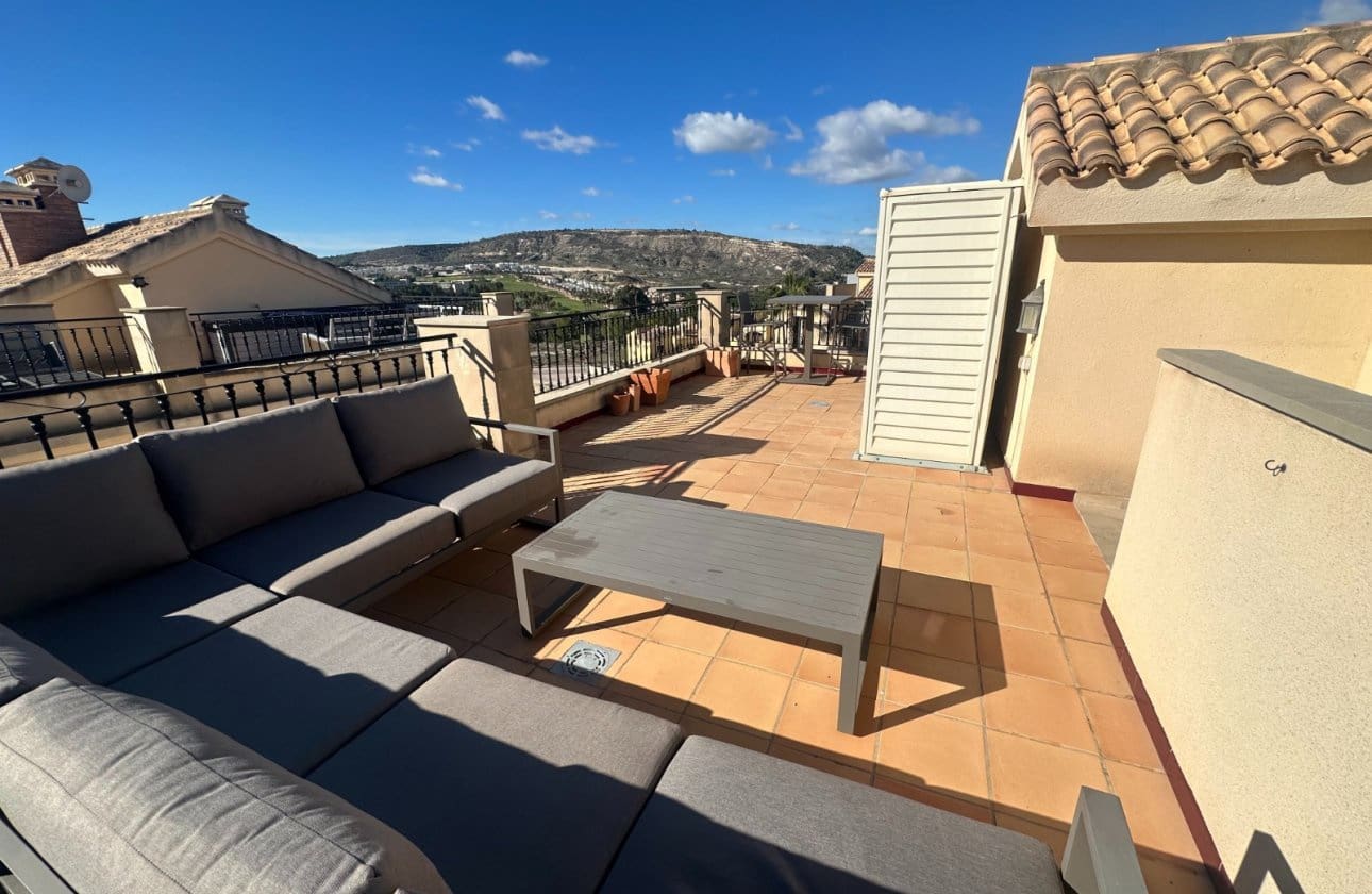 2 bedroom Apartment for sale in Algorfa with pool - € 175,000 (Ref: 9388725)