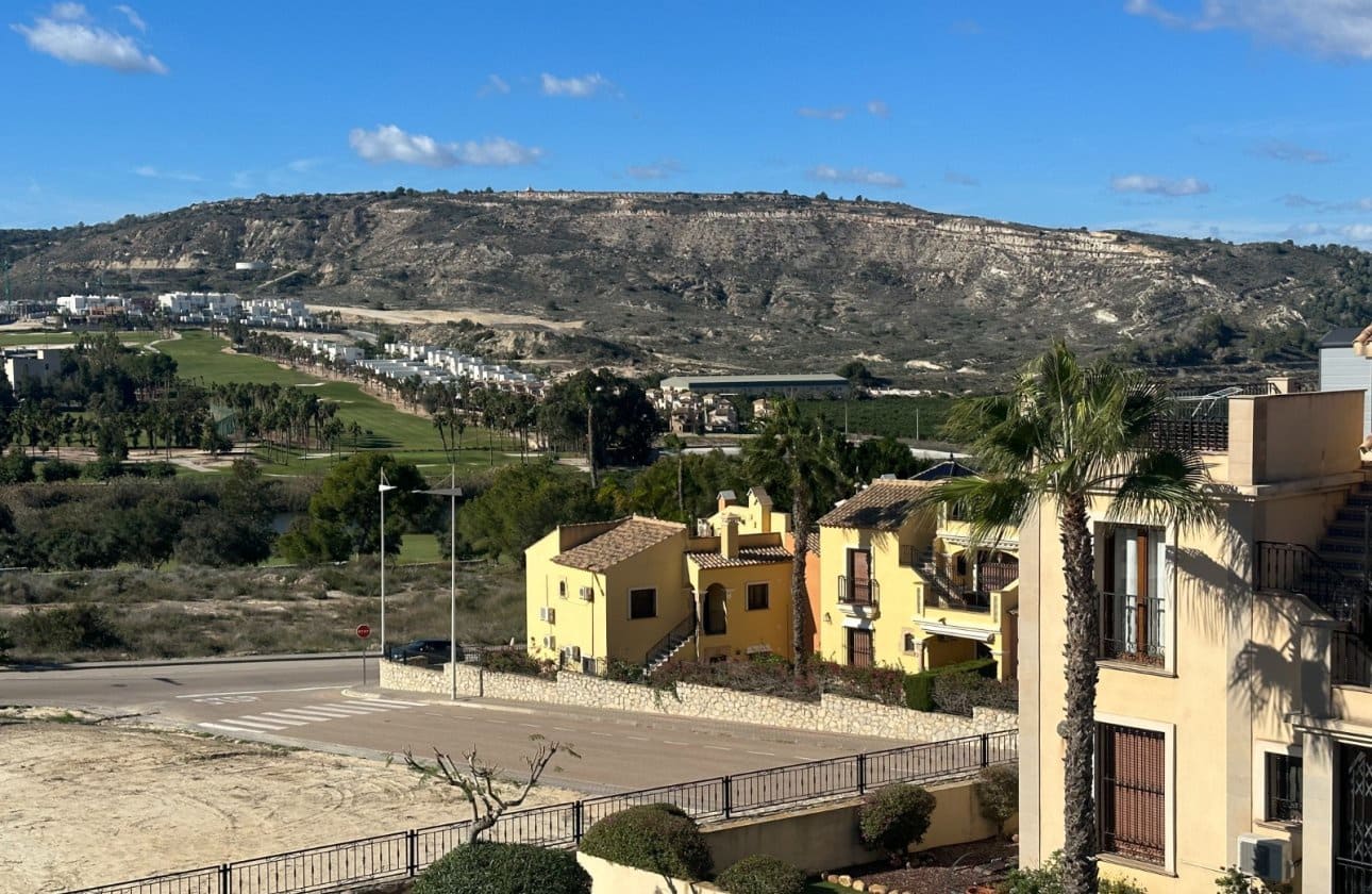 2 bedroom Apartment for sale in Algorfa with pool - € 175,000 (Ref: 9388725)