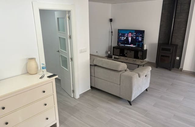 5 bedroom Townhouse for sale in Algorfa - € 225,000 (Ref: 9410240)