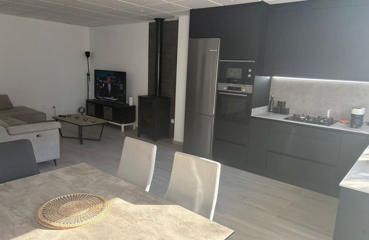 5 bedroom Townhouse for sale in Algorfa - € 225,000 (Ref: 9410240)