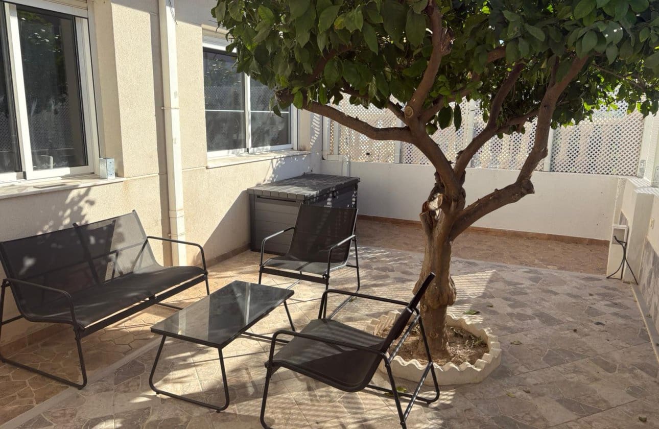 5 bedroom Townhouse for sale in Algorfa - € 225,000 (Ref: 9410240)