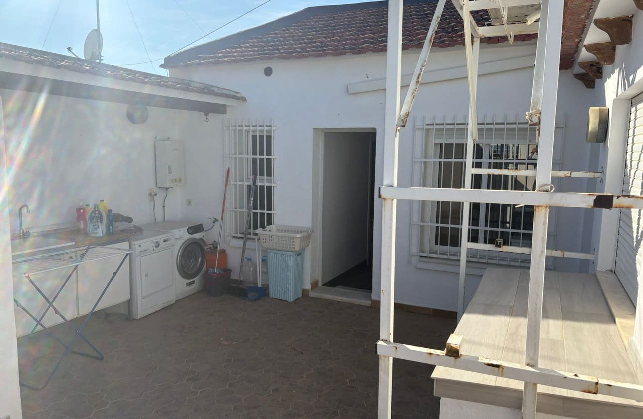 5 bedroom Townhouse for sale in Algorfa - € 225,000 (Ref: 9410240)