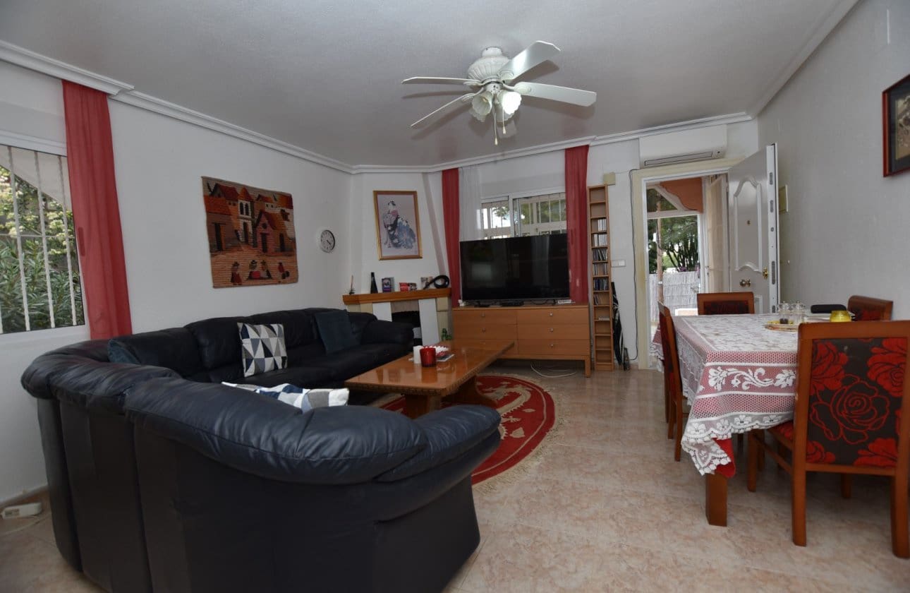 3 bedroom Villa for sale in Algorfa with pool - € 214,995 (Ref: 9410241)