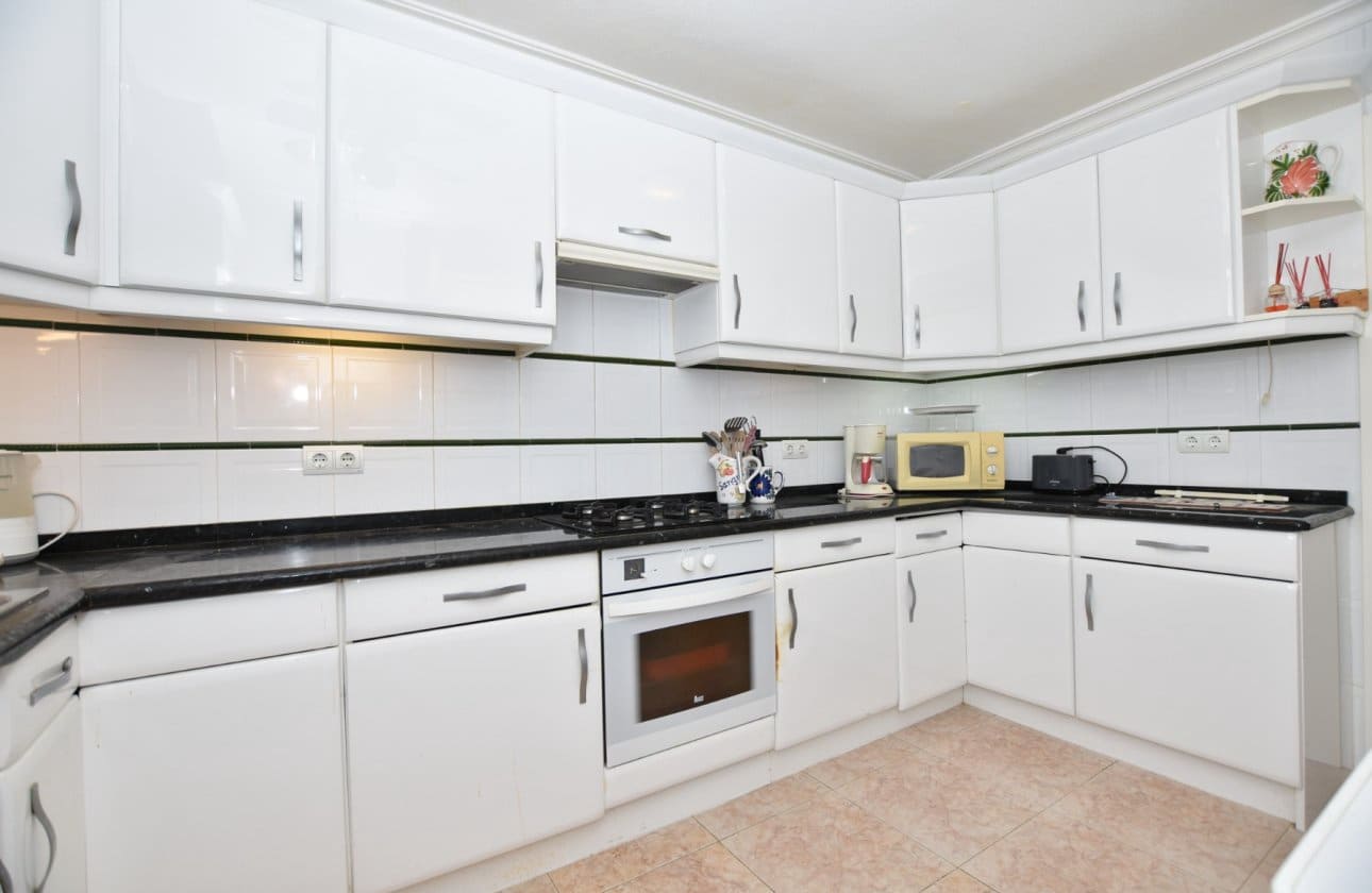 3 bedroom Villa for sale in Algorfa with pool - € 214,995 (Ref: 9410241)