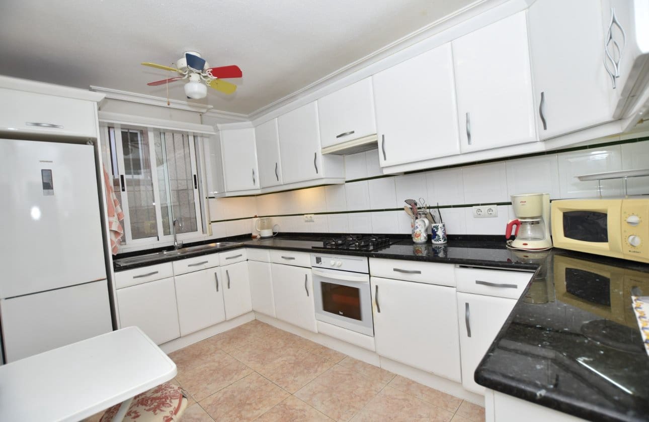 3 bedroom Villa for sale in Algorfa with pool - € 214,995 (Ref: 9410241)