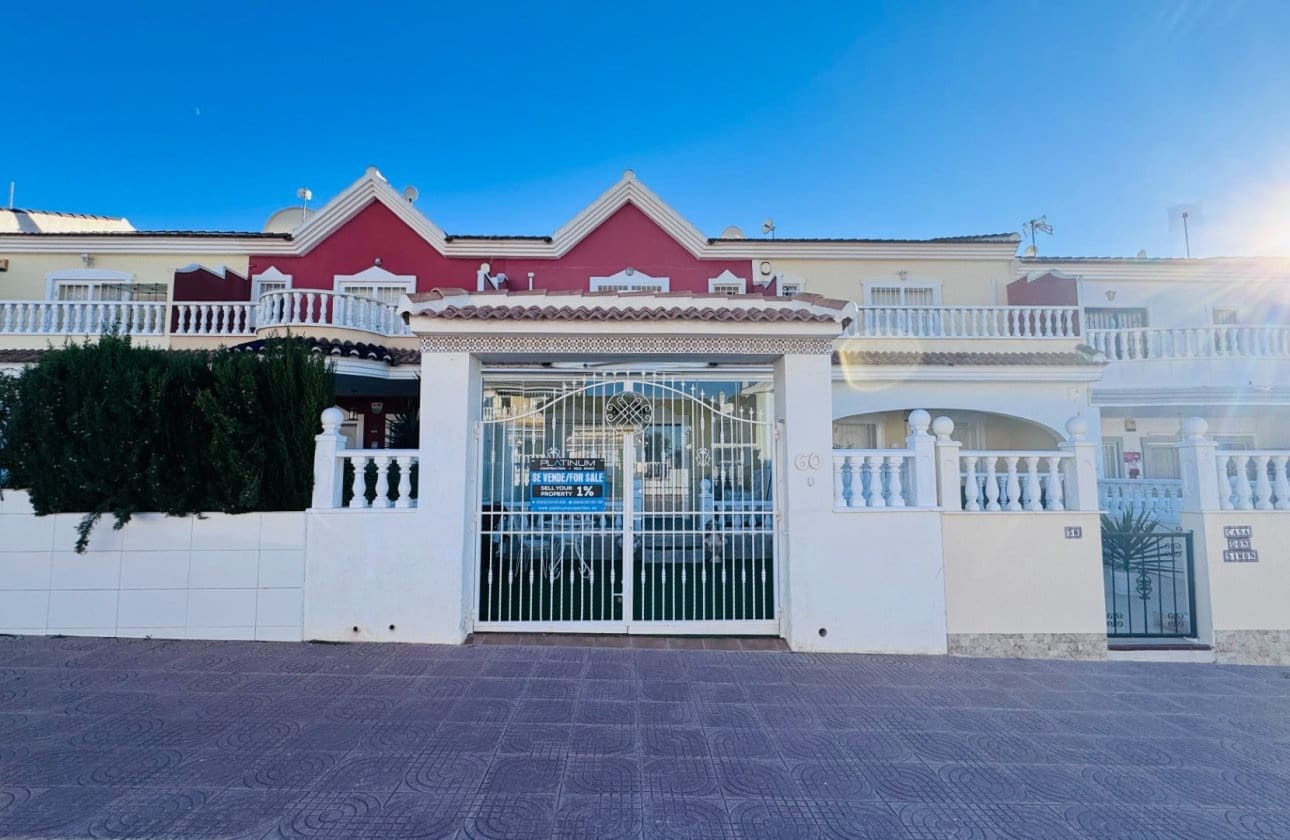 2 bedroom Townhouse for sale in Benijofar with pool - € 189,995 (Ref: 9420065)