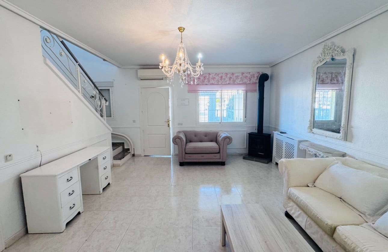 2 bedroom Townhouse for sale in Benijofar with pool - € 189,995 (Ref: 9420065)