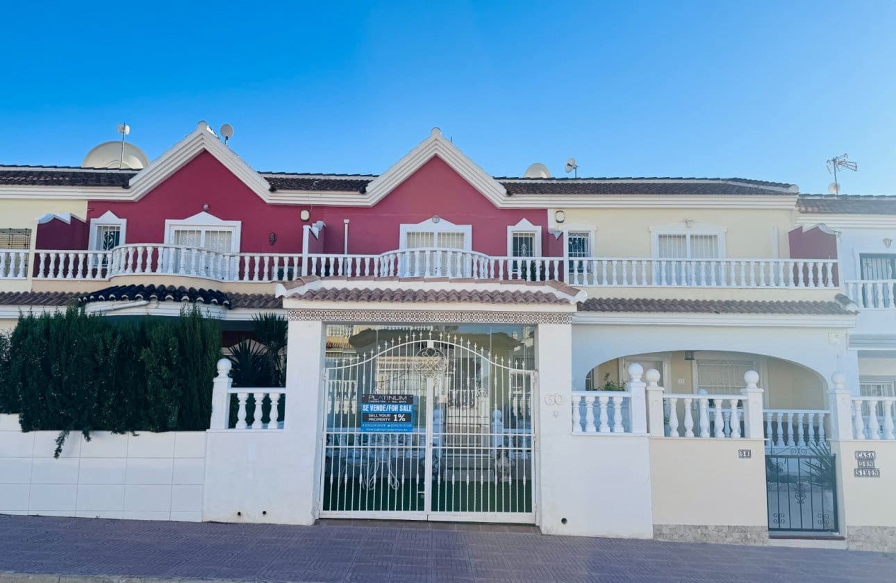 2 bedroom Townhouse for sale in Benijofar with pool - € 189,995 (Ref: 9420065)