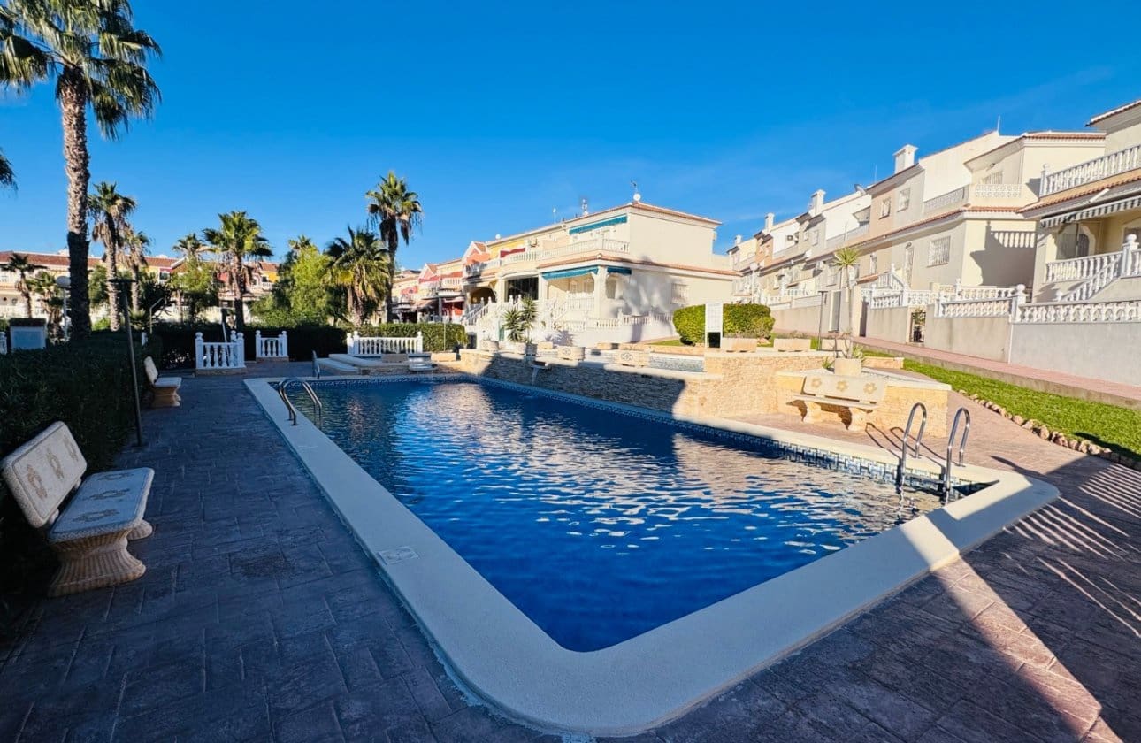 2 bedroom Townhouse for sale in Benijofar with pool - € 189,995 (Ref: 9420065)