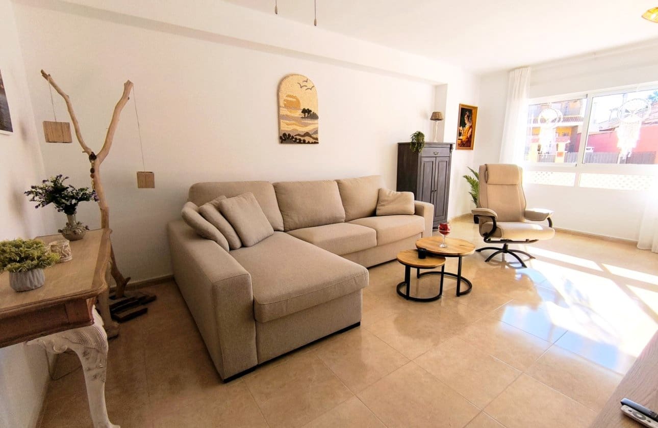 Casa de 4 habitaciones en Bigastro en venta con piscina garaje - 219.000 € (Ref: 9432024)