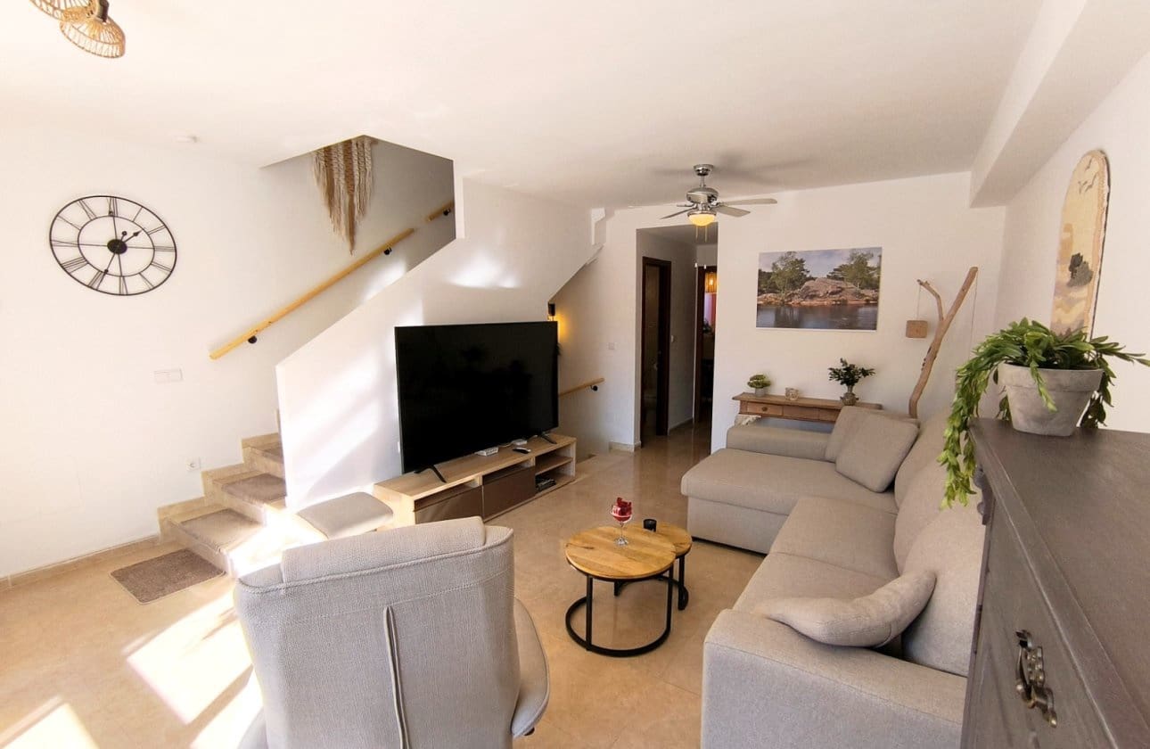 Casa de 4 habitaciones en Bigastro en venta con piscina garaje - 219.000 € (Ref: 9432024)