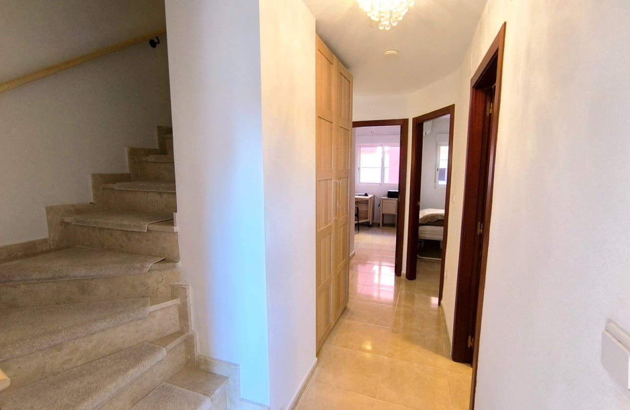 Casa de 4 habitaciones en Bigastro en venta con piscina garaje - 219.000 € (Ref: 9432024)