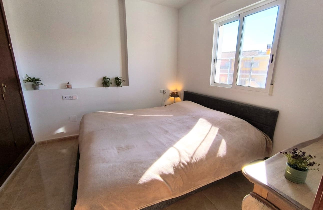 Casa de 4 habitaciones en Bigastro en venta con piscina garaje - 219.000 € (Ref: 9432024)