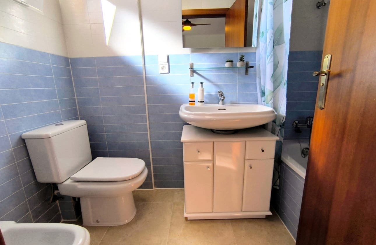 Casa de 4 habitaciones en Bigastro en venta con piscina garaje - 219.000 € (Ref: 9432024)