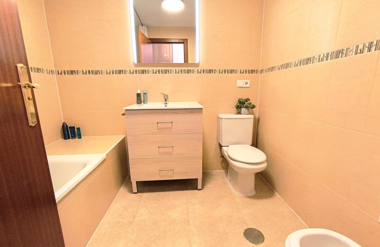 Casa de 4 habitaciones en Bigastro en venta con piscina garaje - 219.000 € (Ref: 9432024)