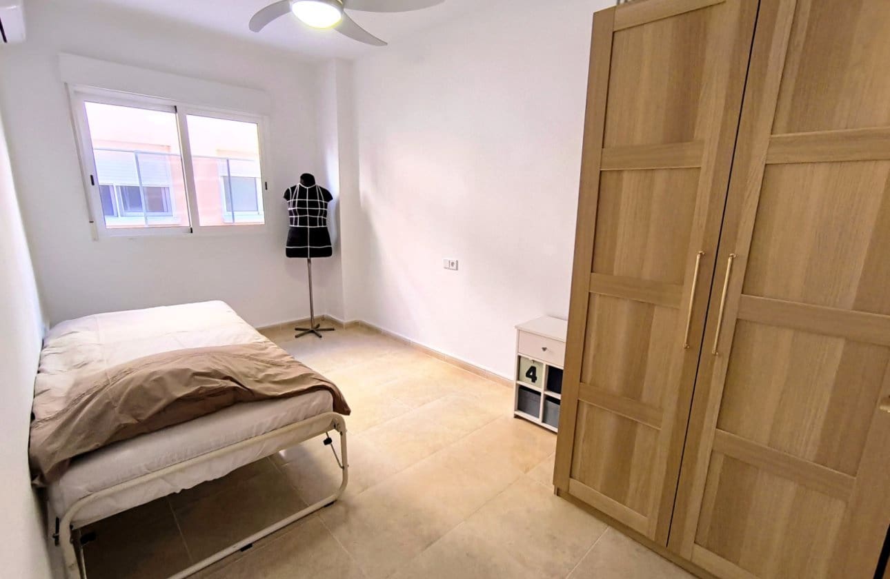 Casa de 4 habitaciones en Bigastro en venta con piscina garaje - 219.000 € (Ref: 9432024)