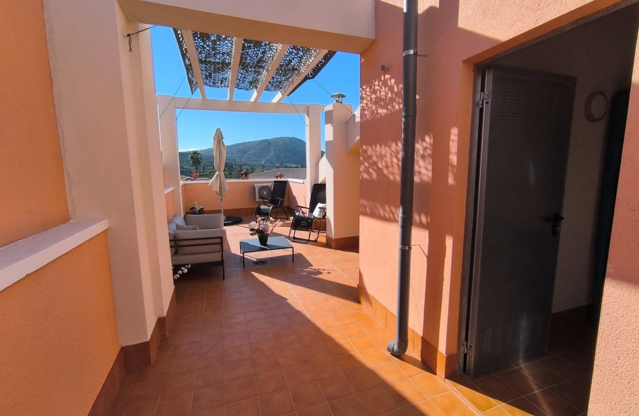 Casa de 4 habitaciones en Bigastro en venta con piscina garaje - 219.000 € (Ref: 9432024)