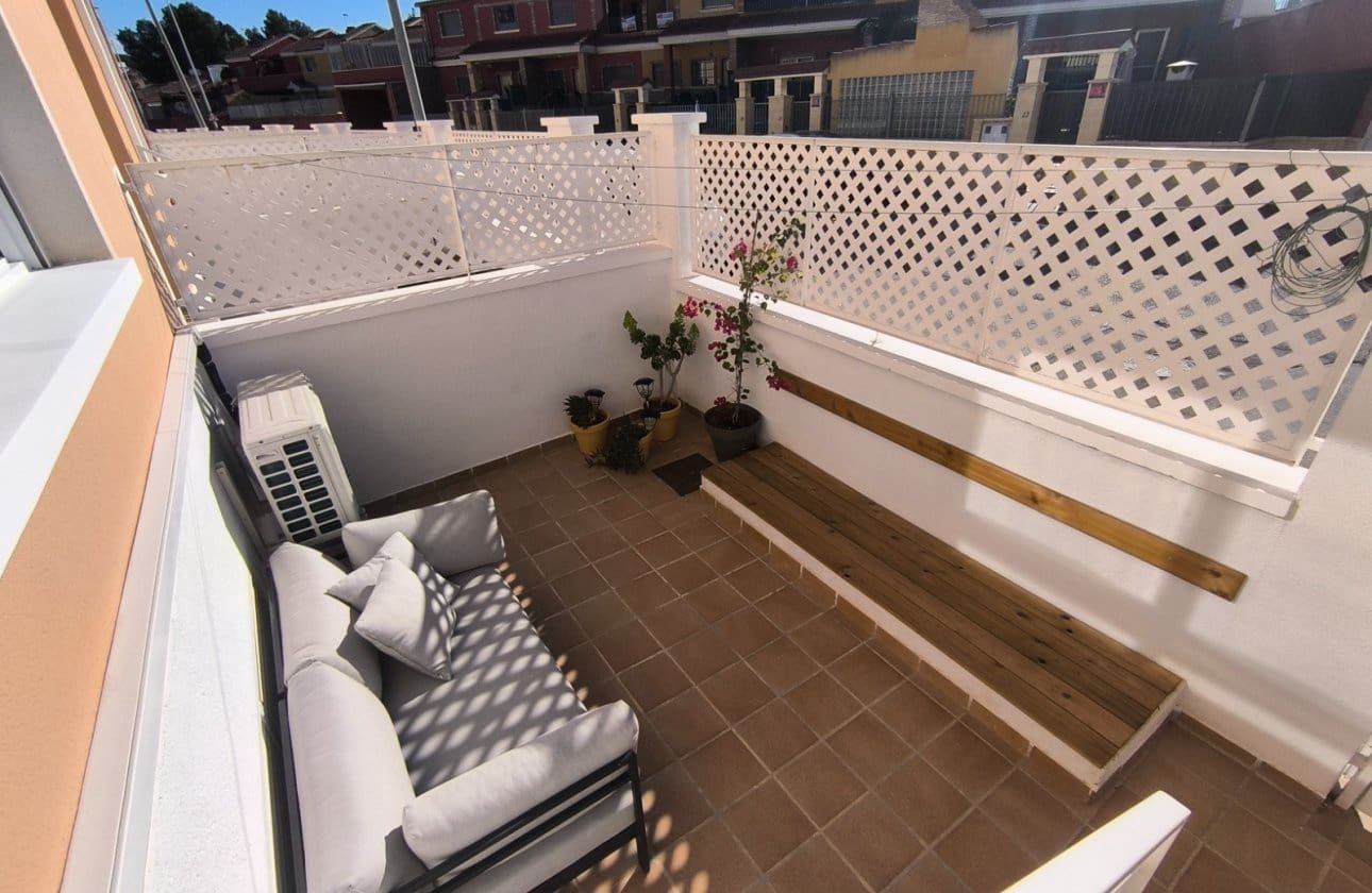 Casa de 4 habitaciones en Bigastro en venta con piscina garaje - 219.000 € (Ref: 9432024)