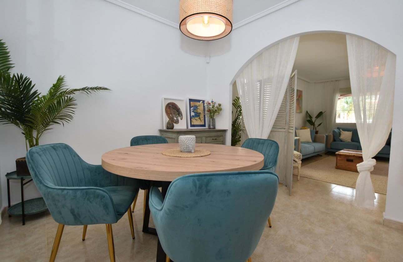 2 soverom Hus til salgs i Dona Pepa med svømmebasseng - € 255 000 (Ref: 9447194)