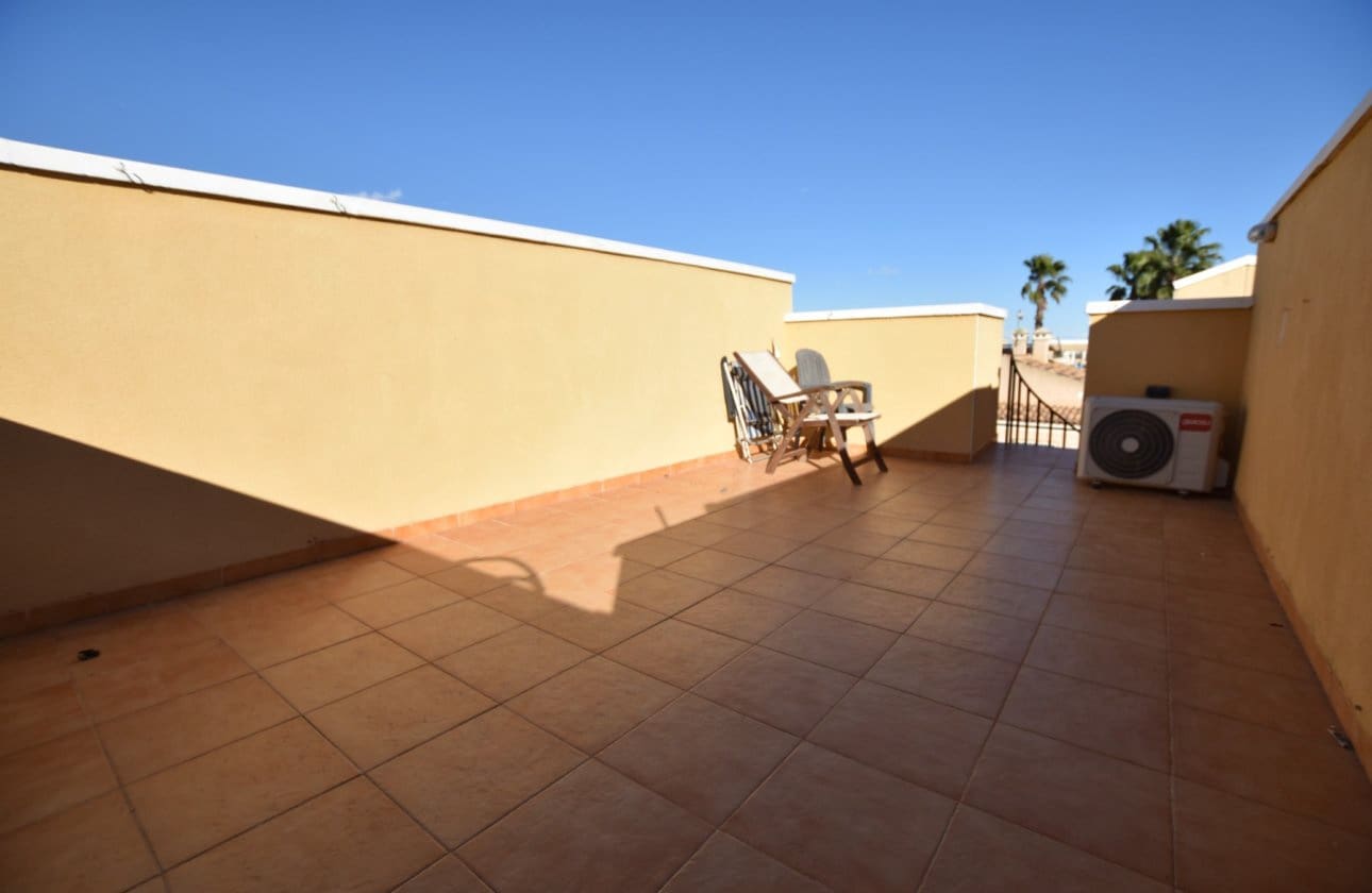 2 soveværelse Rækkehus til salg i Algorfa med swimmingpool - € 135.000 (Ref: 9447195)