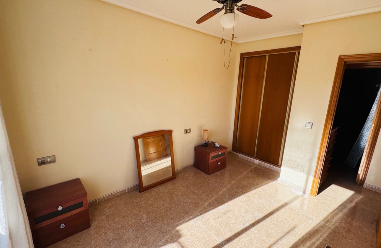 2 bedroom Apartment for sale in Almoradi - € 74,999 (Ref: 9492768)