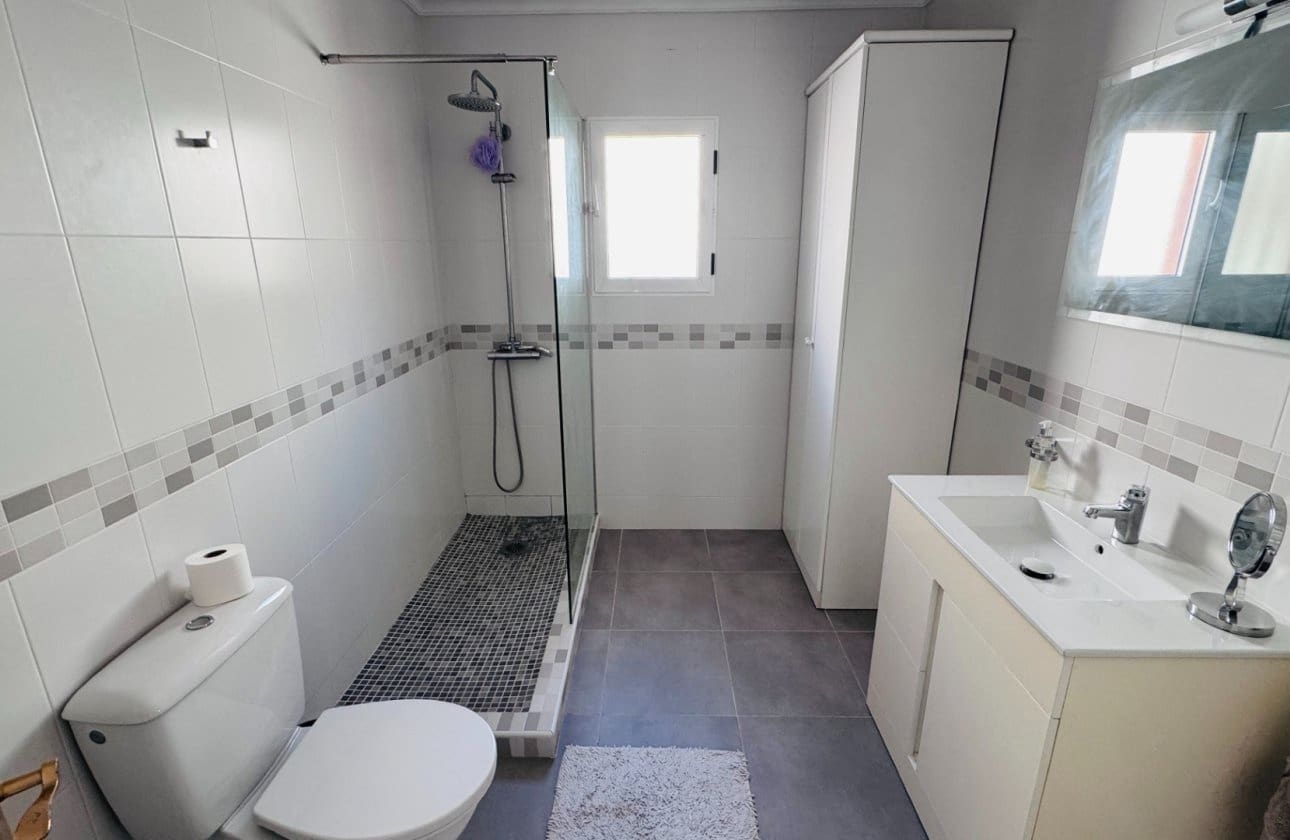 2 bedroom Villa for sale in Algorfa with pool garage - € 249,950 (Ref: 9516513)