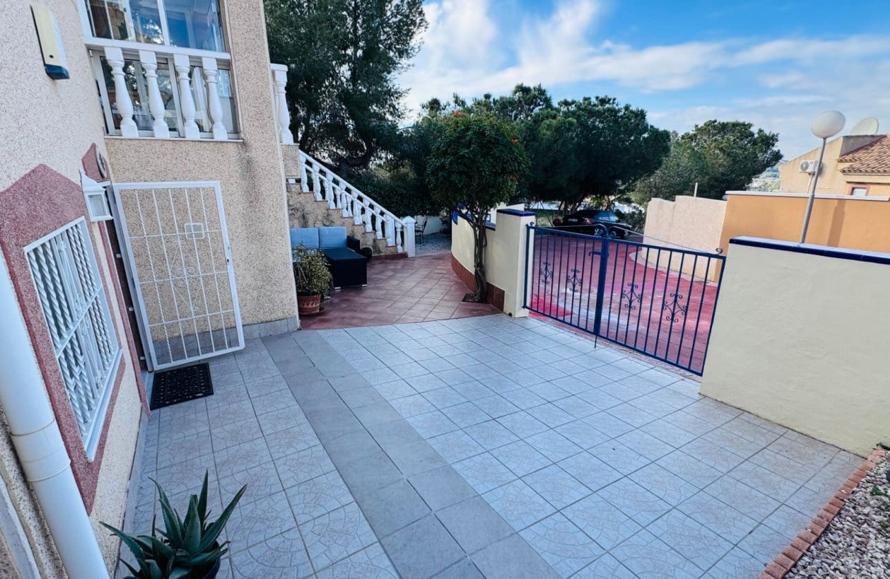 2 bedroom Villa for sale in Algorfa with pool garage - € 249,950 (Ref: 9516513)