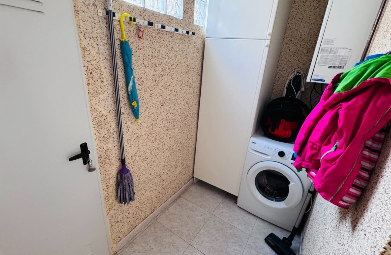 2 bedroom Villa for sale in Algorfa with pool garage - € 249,950 (Ref: 9516513)